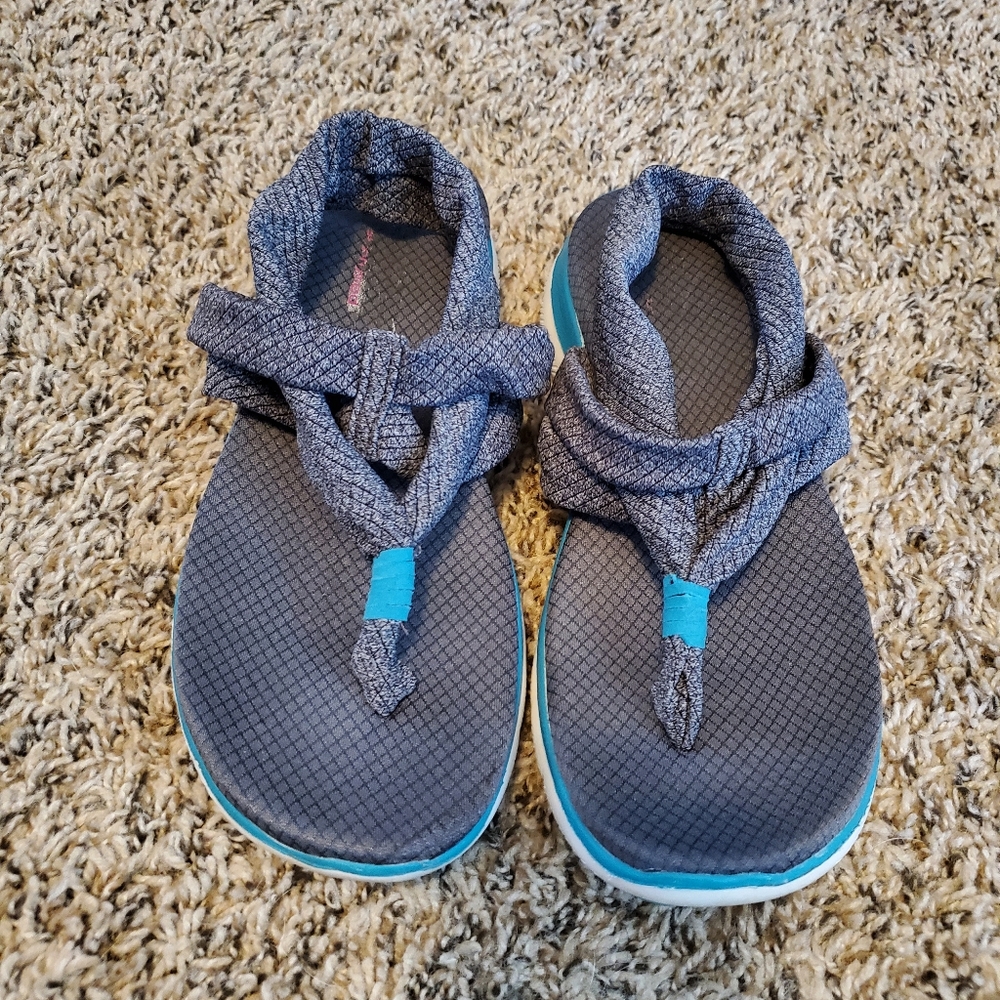 Sketchers memory foam sandals size 7